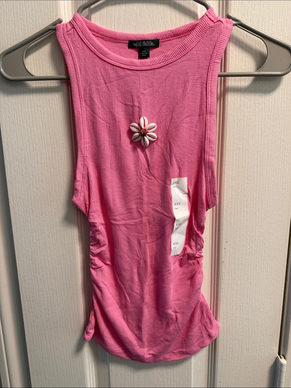 wild fable Pink Ribbed Tank with Daisy Brooch